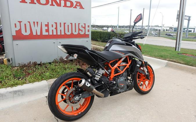 2022 KTM Duke 390