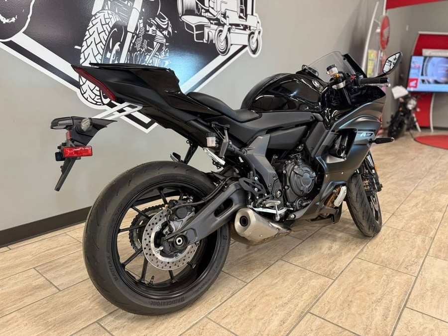 2025 Yamaha YZF-R7