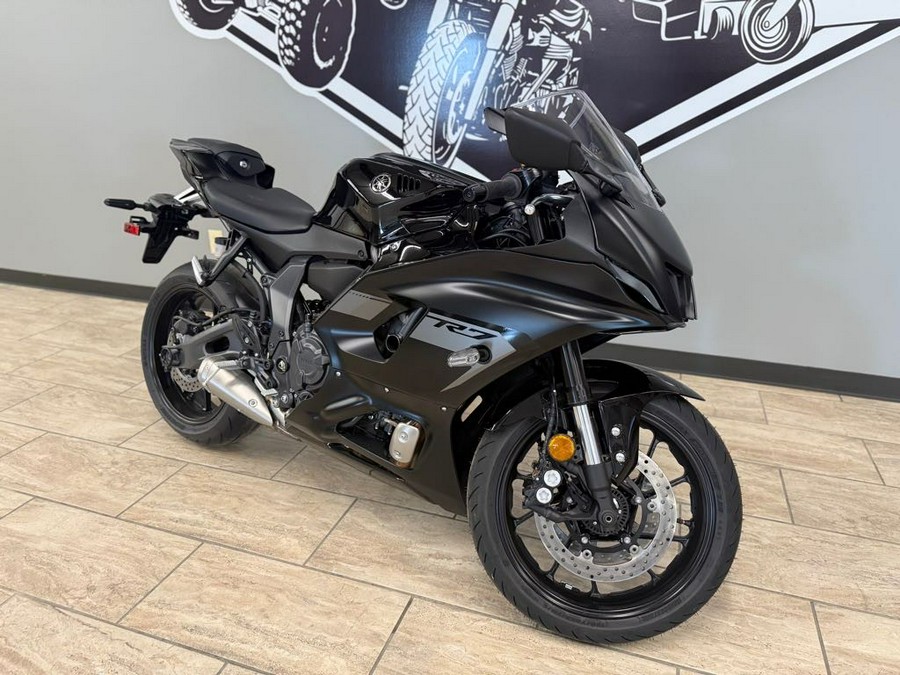 2025 Yamaha YZF-R7