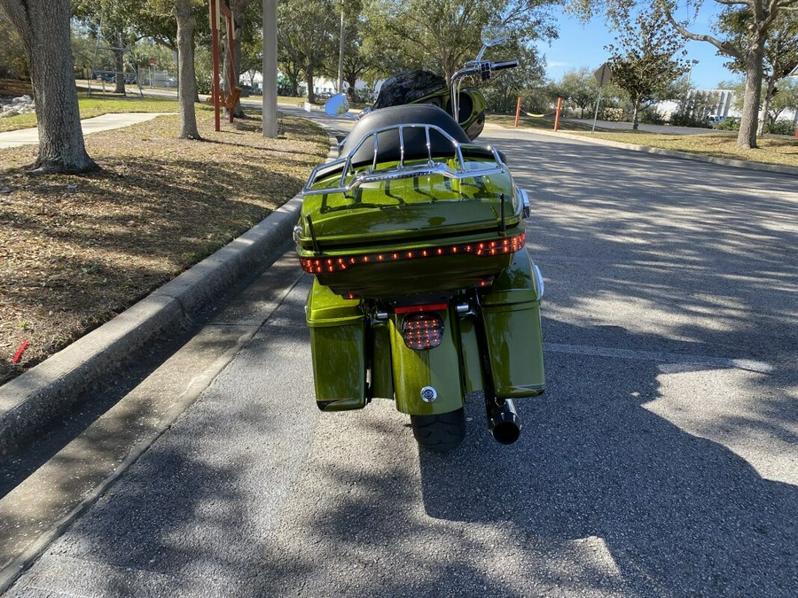 2017 Harley-Davidson® CVO™ Limited FLHTKSE