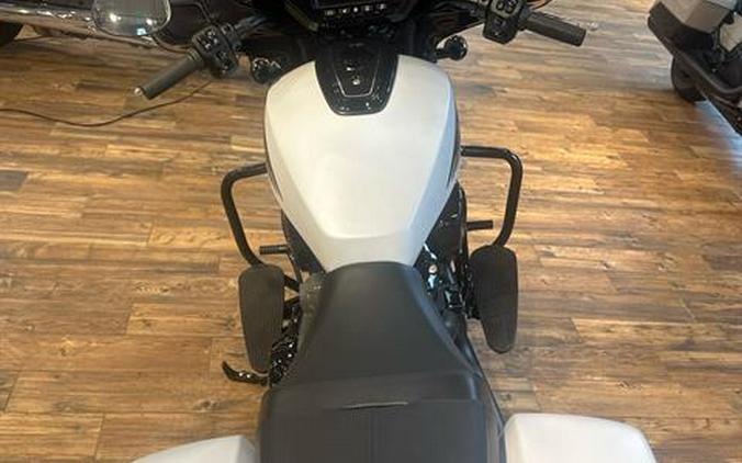2025 Indian Motorcycle Chieftain® PowerPlus Dark Horse with 112