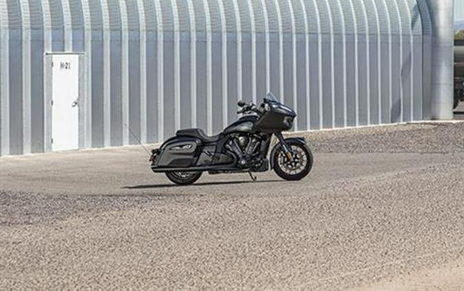 2020 Indian Motorcycle Challenger® Dark Horse®