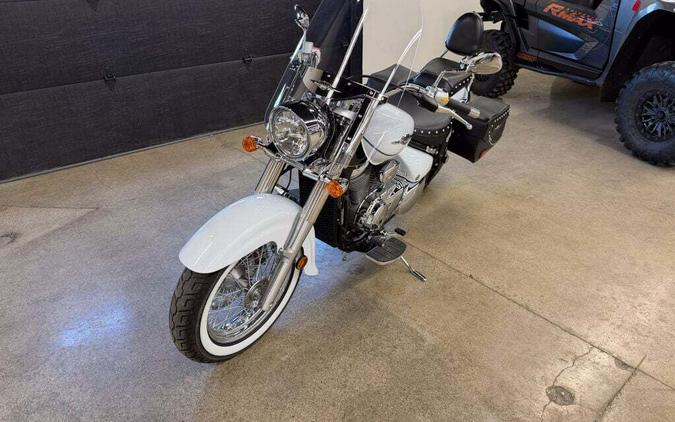 2023 Suzuki Boulevard C50T