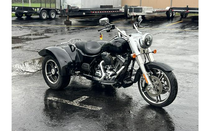 2016 Harley-Davidson® FLRT