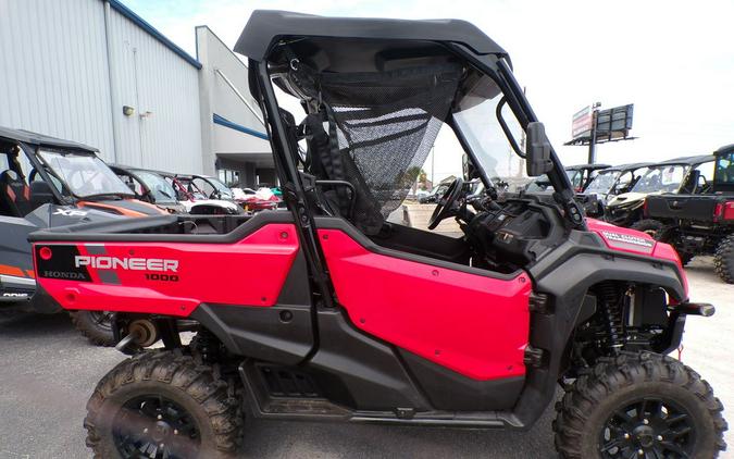 2022 Honda® Pioneer 1000 Deluxe