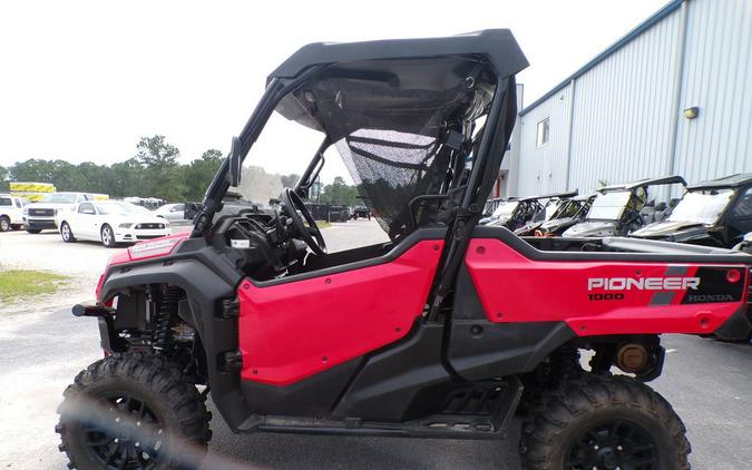 2022 Honda® Pioneer 1000 Deluxe