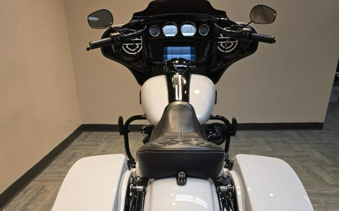 2020 Harley-Davidson® Street Glide® Special FLHXS