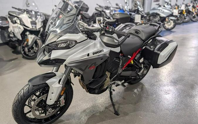 2026 Ducati Multistrada V4 S Travel & Radar Red