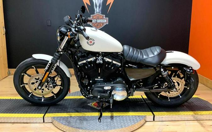 2022 Harley-Davidson Iron 883 Review [Air-Cooled Sportster]