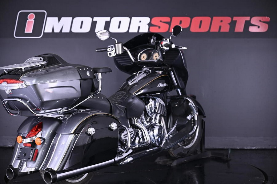 2016 Indian Motorcycle® Roadmaster® Steel Gray and Thunder Black