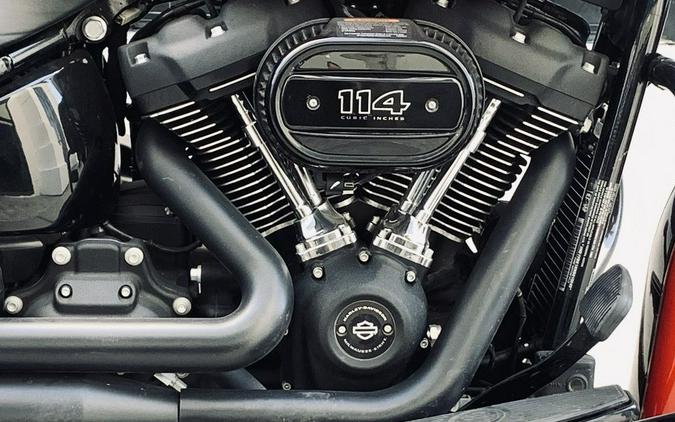 2022 Harley-Davidson® FLHCS - Heritage Classic 114