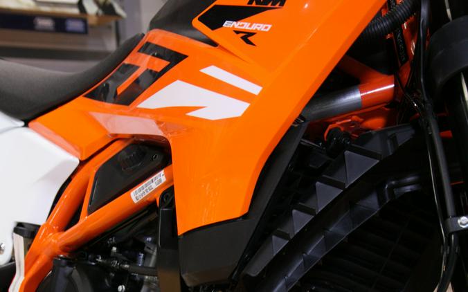 2026 KTM 390 ENDR