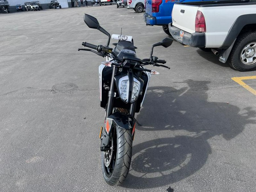 2024 KTM 790 Duke