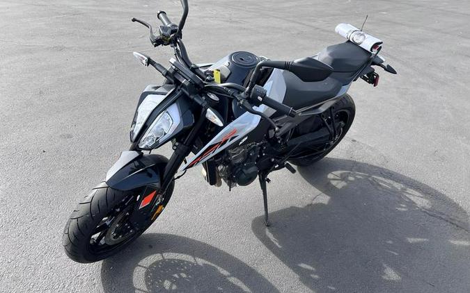 2024 KTM 790 Duke