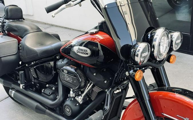 2022 Harley-Davidson® FLHCS - Heritage Classic 114