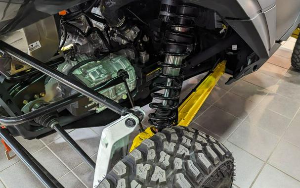 New 2024 CAN-AM MAVERICK R XRS 77 996NT YL 24