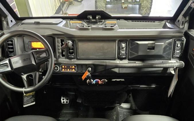 2026 Can-Am Defender MAX XT CAB HD11