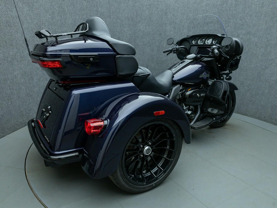 2025 HARLEY DAVIDSON FLHTCUTG TRI GLIDE ULTRA CLASSIC TRIKE W/ABS