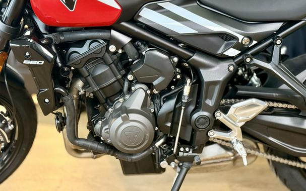 2025 Triumph Trident 660