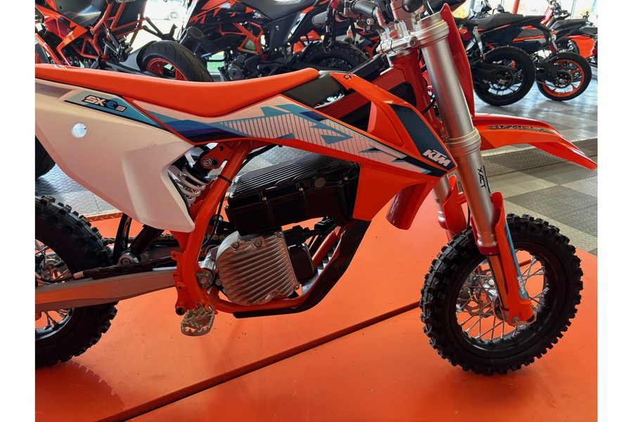 2024 KTM SX-E 3