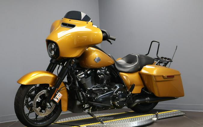 2023 Harley-Davidson® Street Glide® Special Prospect Gold - Black Finish