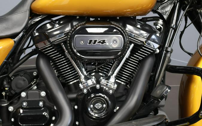 2023 Harley-Davidson® Street Glide® Special Prospect Gold - Black Finish