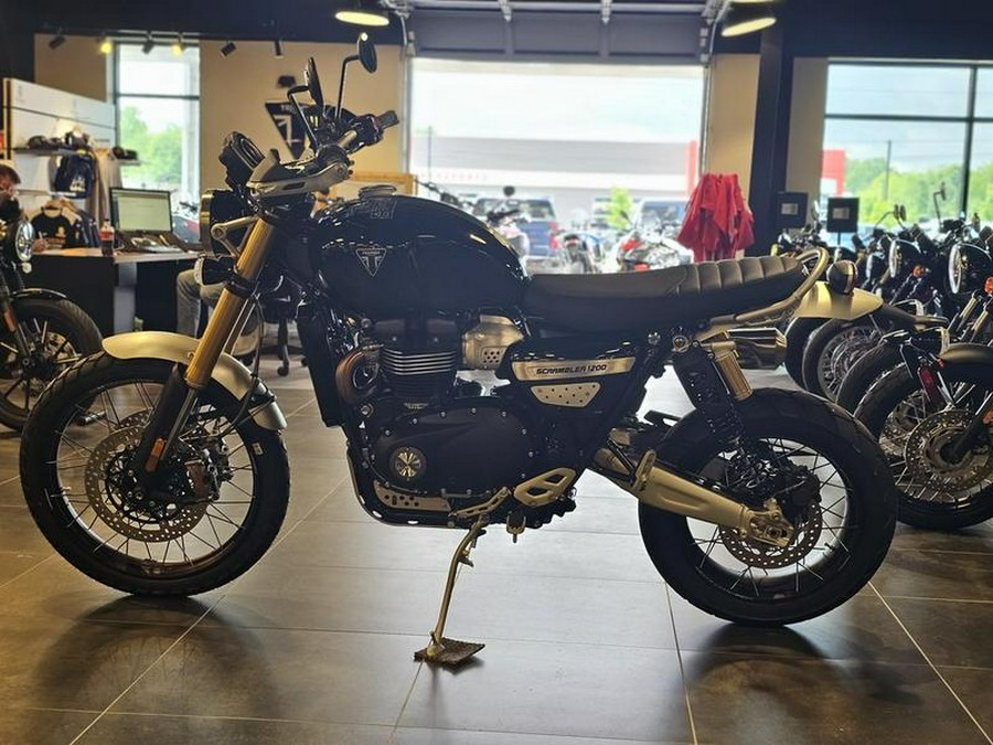 2024 Triumph Scrambler 1200 XE Sapphire Black