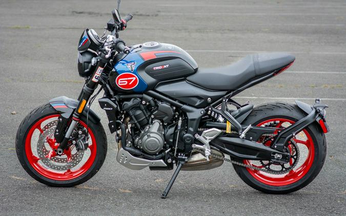 2026 Triumph Trident 660 Triple Tribute Edition Sapphire Black