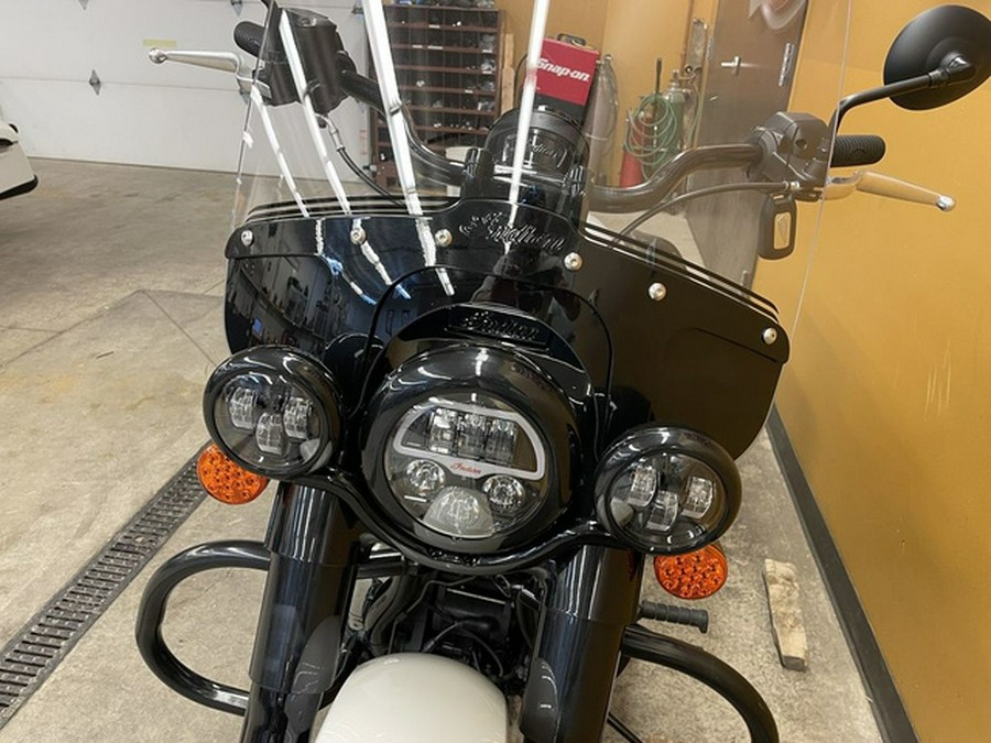 2022 Indian Super Chief ABS Pearl White