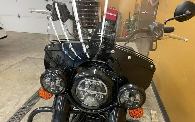 2022 Indian Super Chief ABS Pearl White