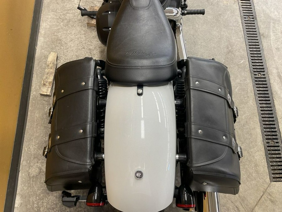 2022 Indian Super Chief ABS Pearl White