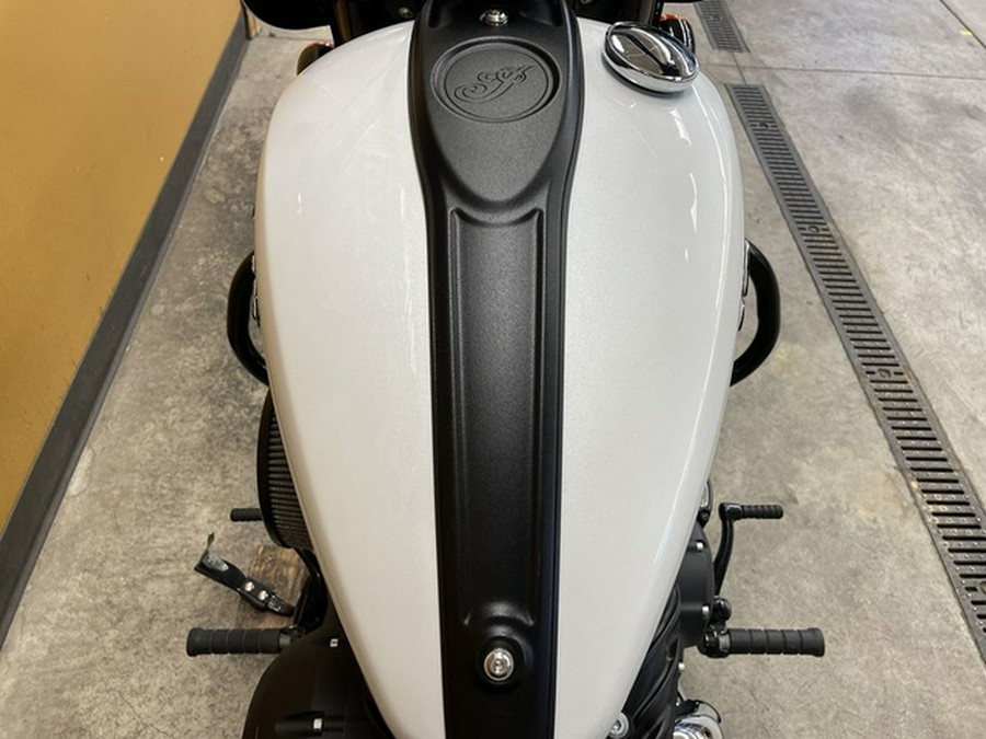2022 Indian Super Chief ABS Pearl White