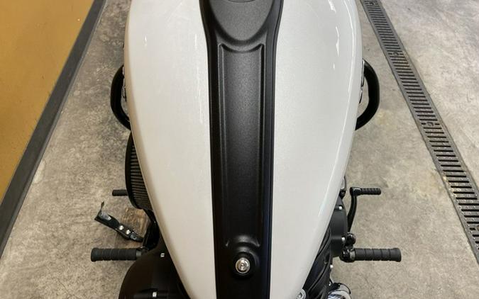 2022 Indian Super Chief ABS Pearl White