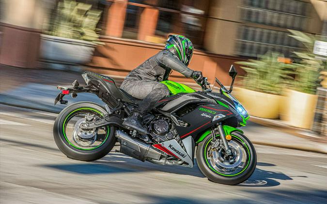 2023 Kawasaki Ninja 650 KRT Edition