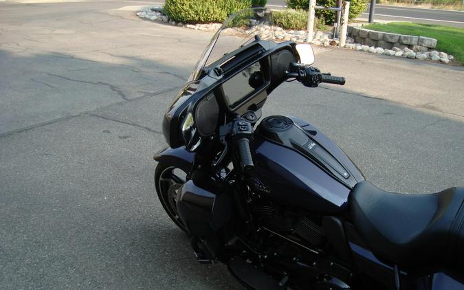 2025 Harley-Davidson® Street Glide® Ultra Mystic Shift - Black Finish