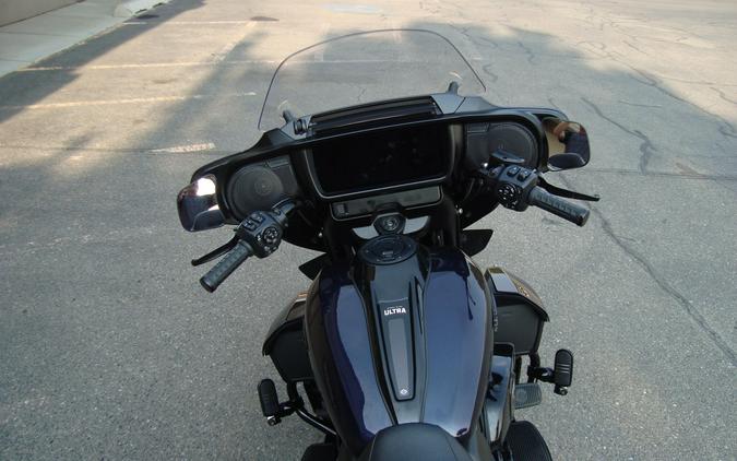 2025 Harley-Davidson® Street Glide® Ultra Mystic Shift - Black Finish