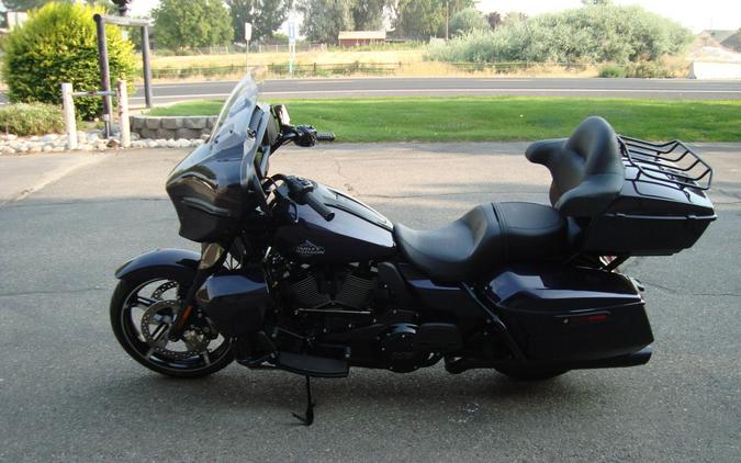 2025 Harley-Davidson® Street Glide® Ultra Mystic Shift - Black Finish