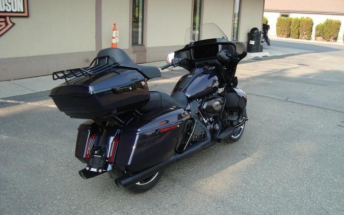 2025 Harley-Davidson® Street Glide® Ultra Mystic Shift - Black Finish