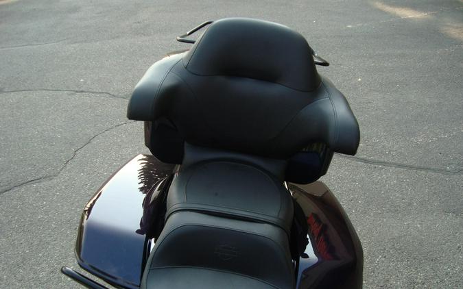 2025 Harley-Davidson® Street Glide® Ultra Mystic Shift - Black Finish