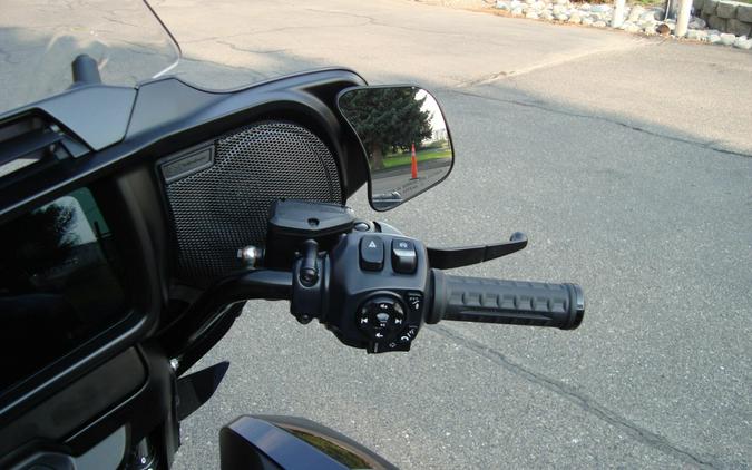 2025 Harley-Davidson® Street Glide® Ultra Mystic Shift - Black Finish