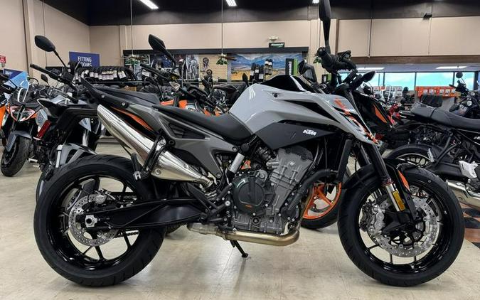 2024 KTM 790 Duke