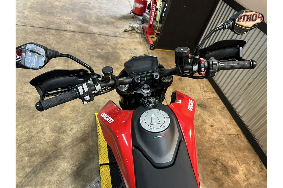 2023 HYM 950 - Ducati