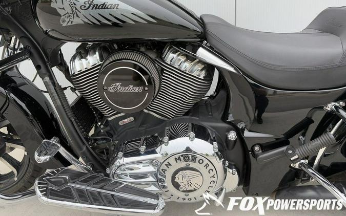 2017 Indian Motorcycle® Chieftain® Limited Thunder Black