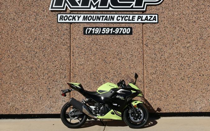 2026 Kawasaki Ninja® 500 SE ABS