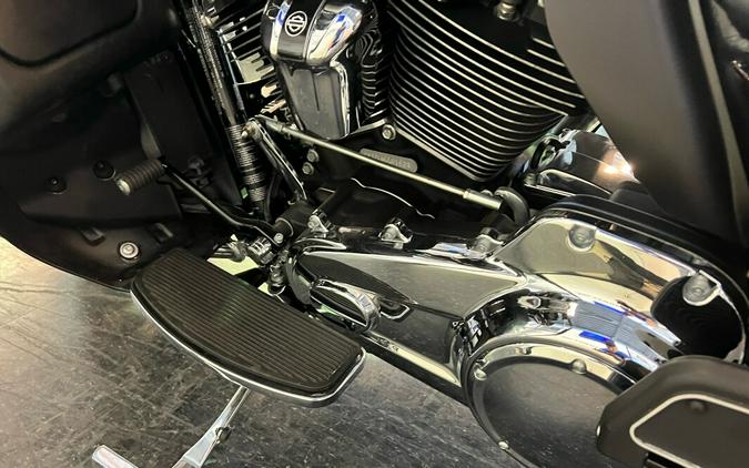 2018 Harley-Davidson Ultra Limited Vivid Black FLHTK