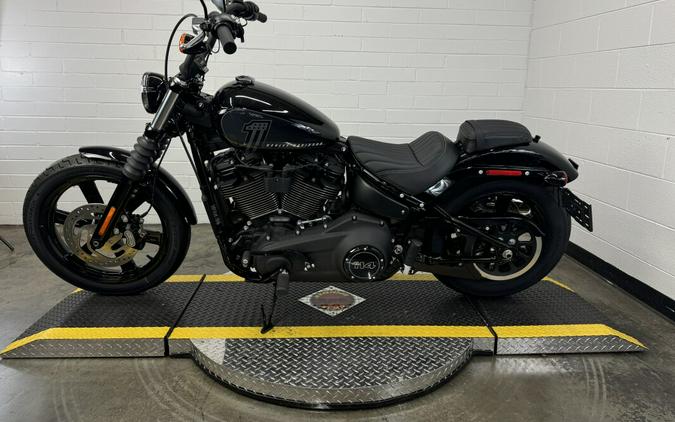 2024 Harley-Davidson Street Bob 114 VIVID BLACK