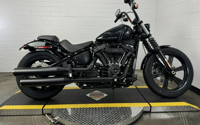 2024 Harley-Davidson Street Bob 114 VIVID BLACK