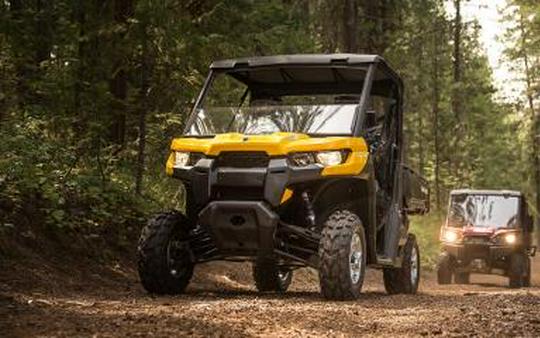 2016 Can-Am Defender XT CAB HD10