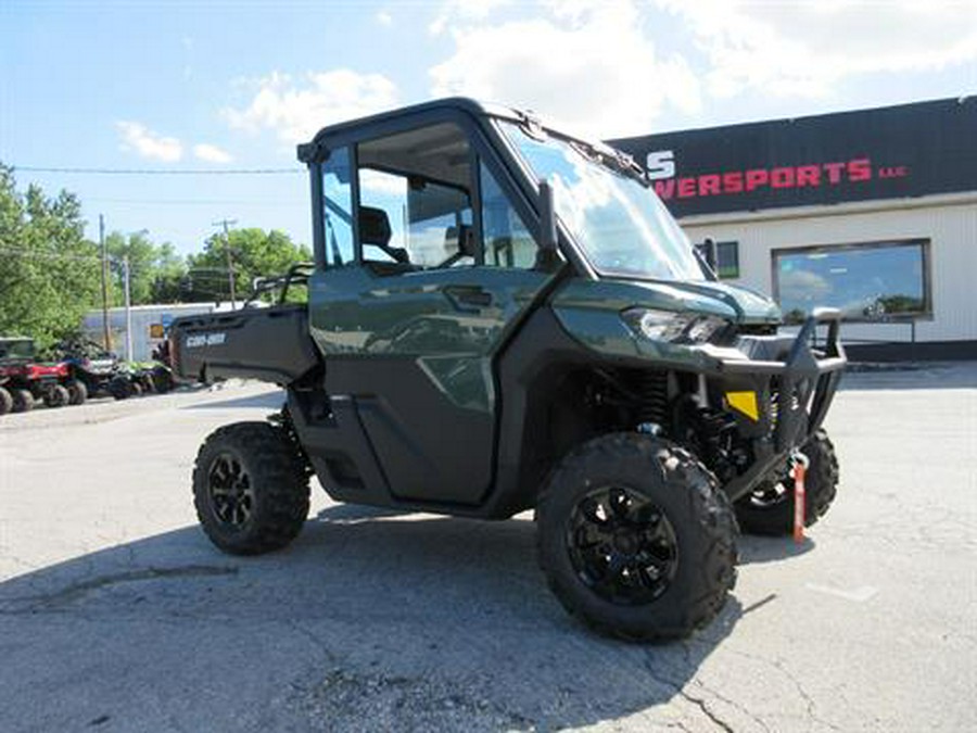 2023 Can-Am Defender DPS CAB HD9