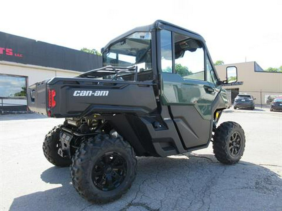 2023 Can-Am Defender DPS CAB HD9